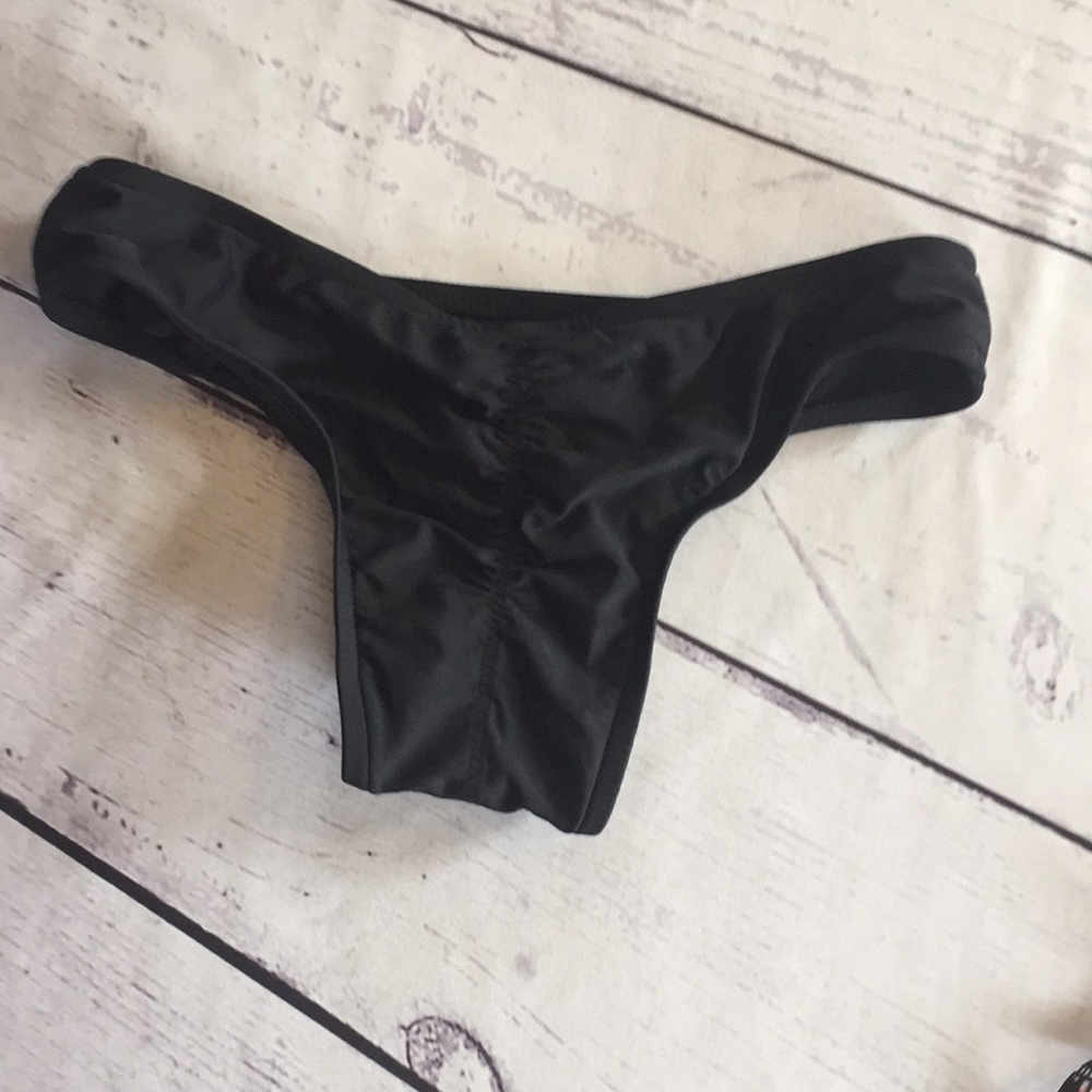 🙉 NWOT Mossimo bikini bottom - Picture 2 of 5